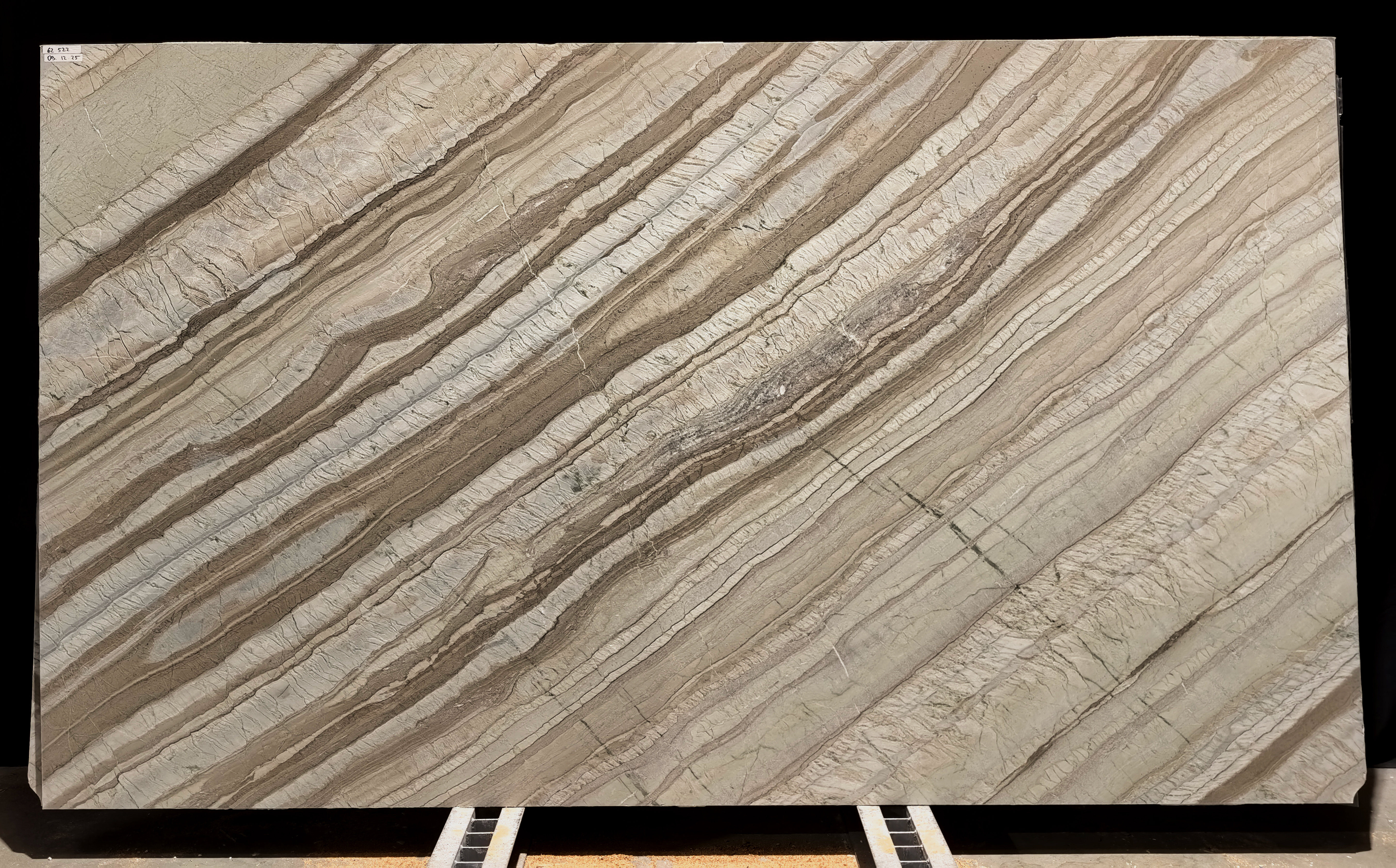 Corteccia/020/Anticato (62522 (3 380 х 1 950))