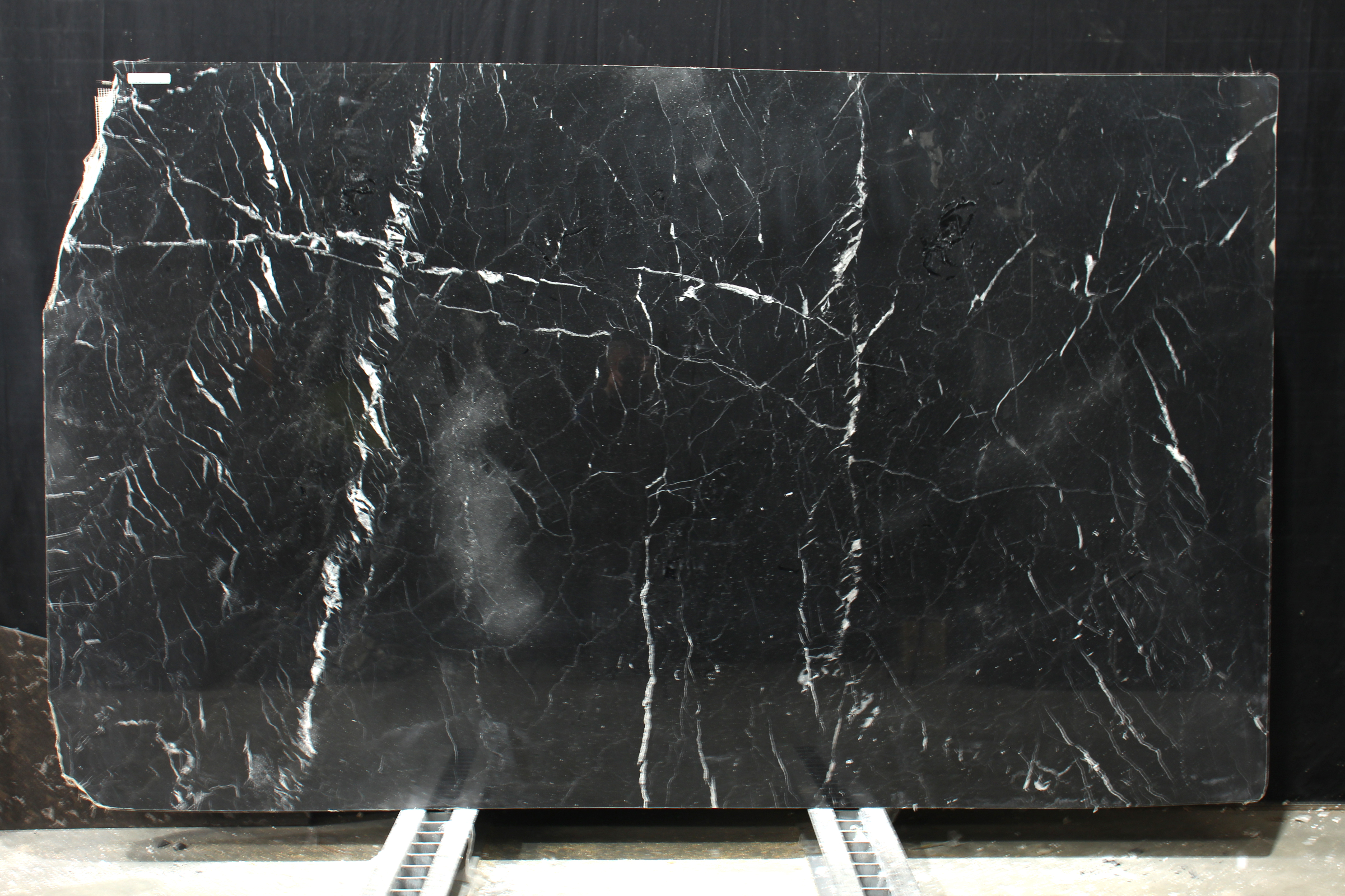 Nero Marquina/020/Полированная (44889 (2 870 х 1 750))