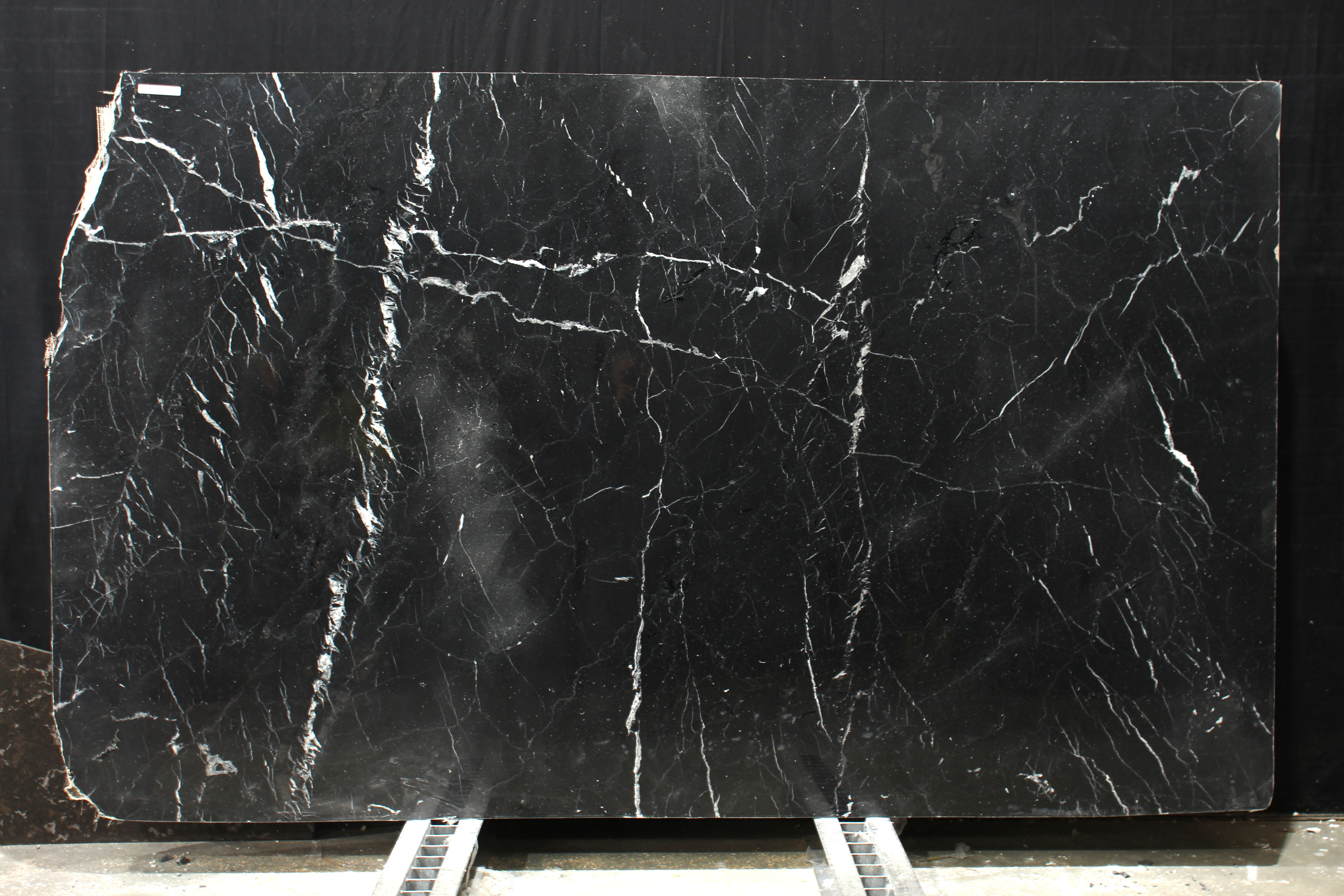 Nero Marquina/020/Полированная (44890 (2 870 х 1 750))