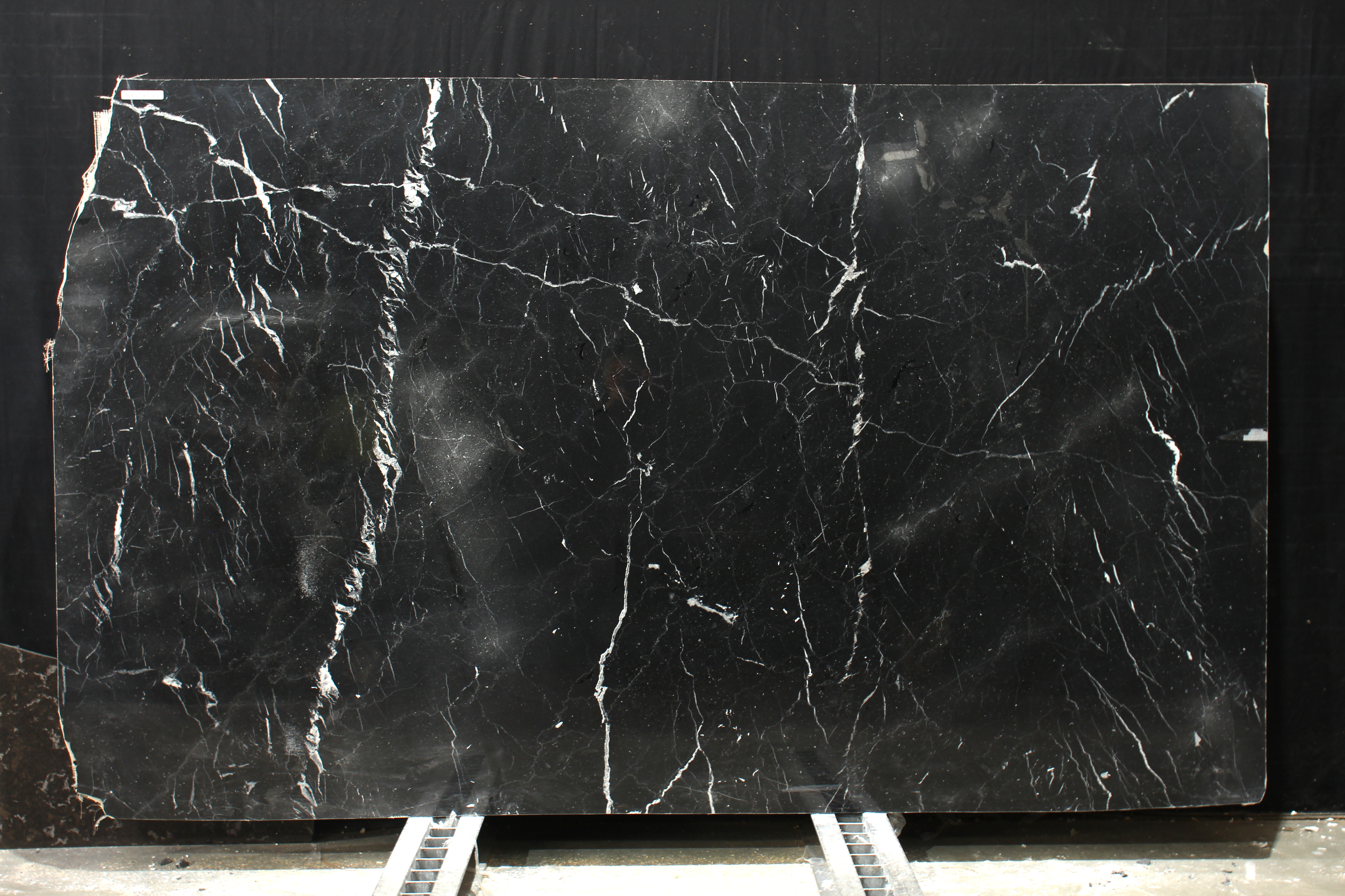 Nero Marquina/020/Полированная (44892 (2 870 х 1 750))