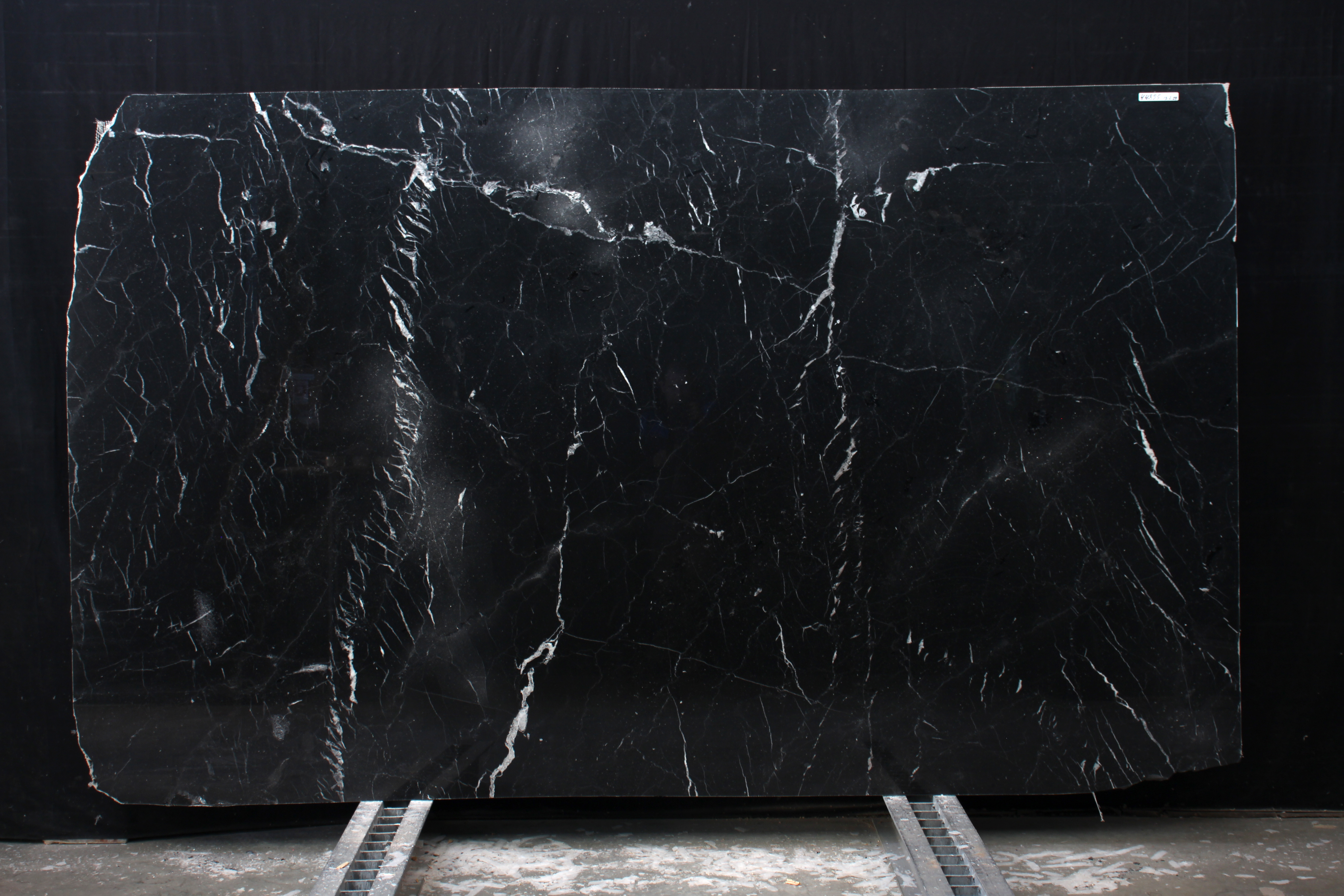 Nero Marquina/020/Полированная (44895 (2 900 х 1 770))