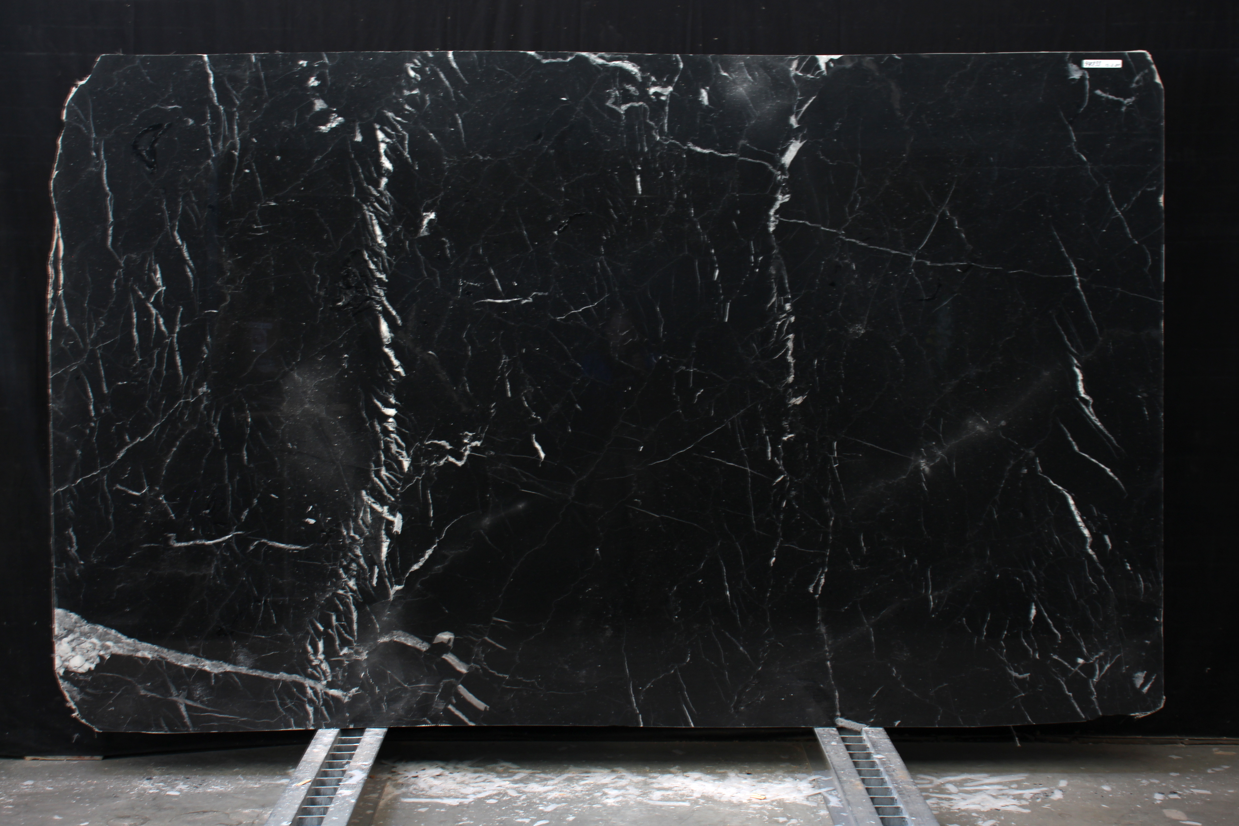 Nero Marquina/020/Полированная (44898 (2 900 х 1 770))