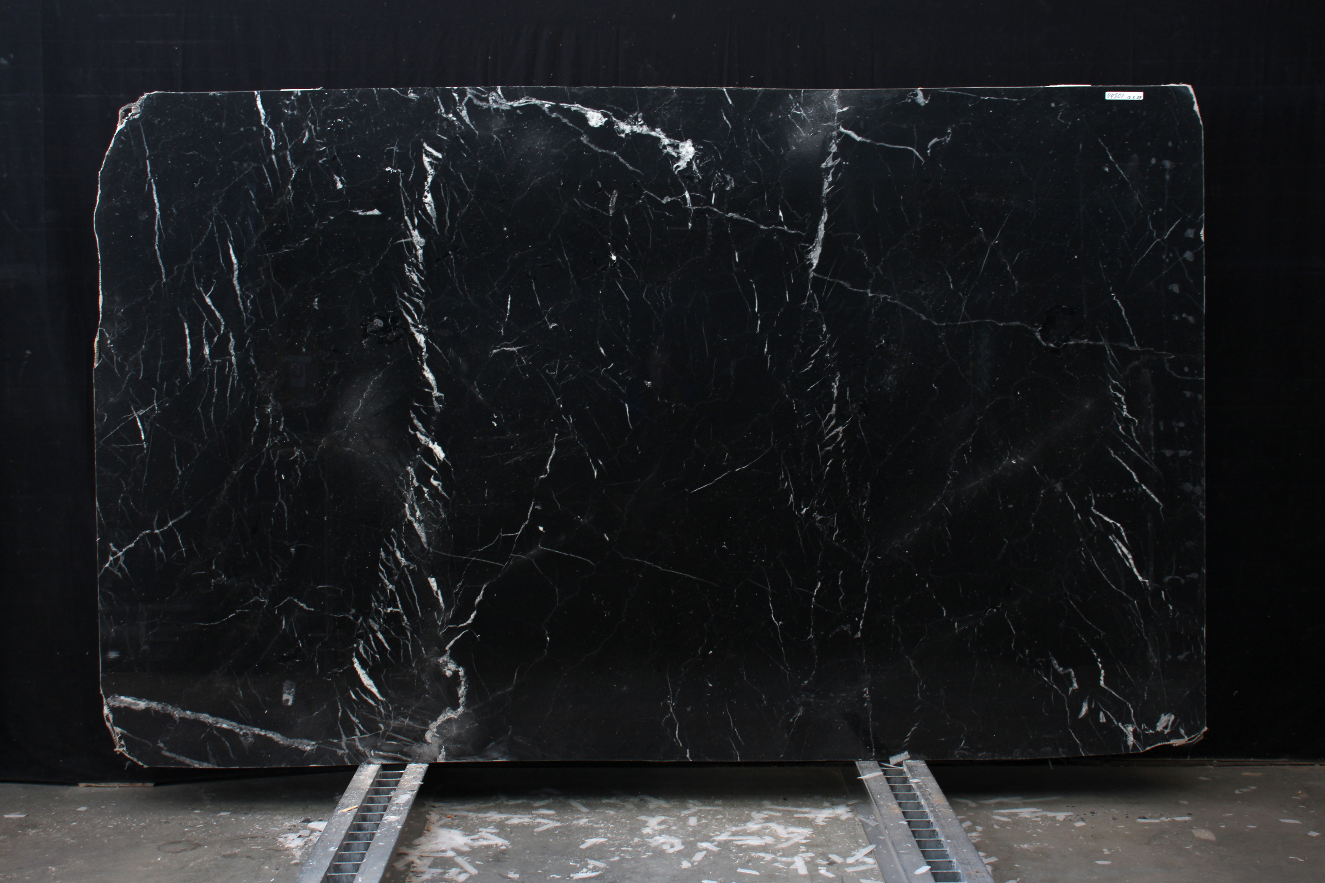 Nero Marquina/020/Полированная (44901 (2 900 х 1 770))