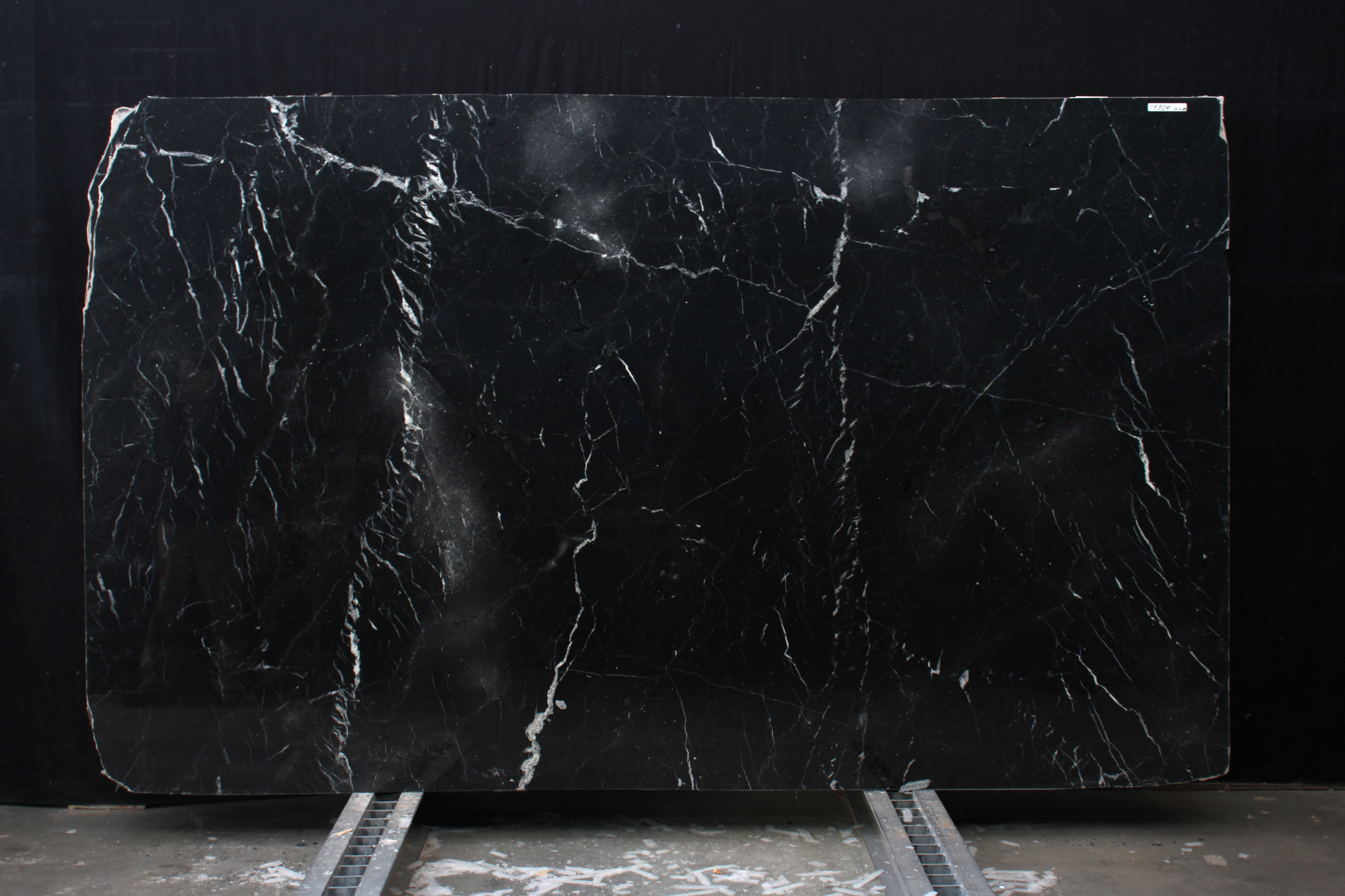 Nero Marquina/020/Полированная (44904 (2 900 х 1 770))
