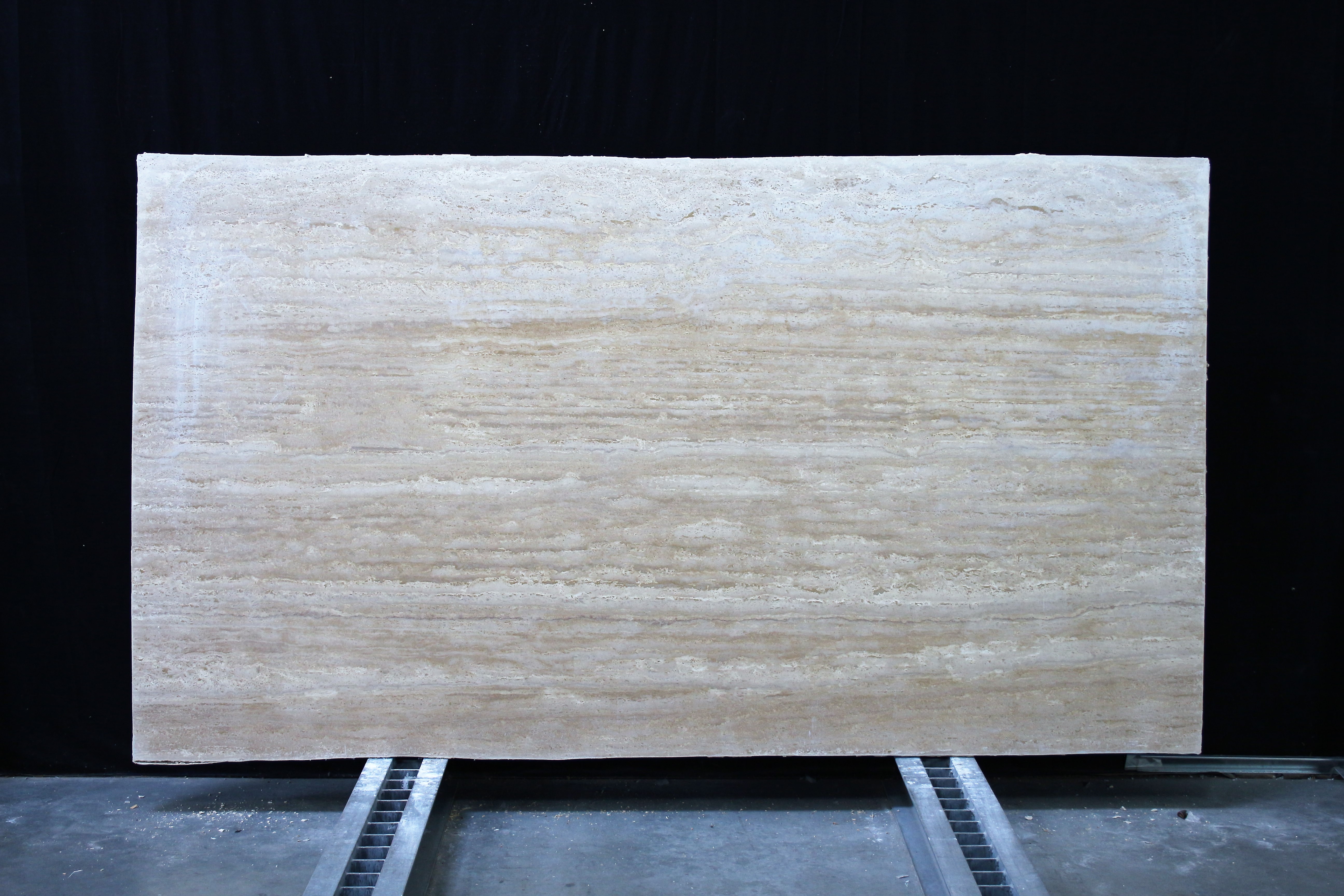 Travertine Classico Заполненный/020/Шлифованная (7871 (2 420 х 1 360))