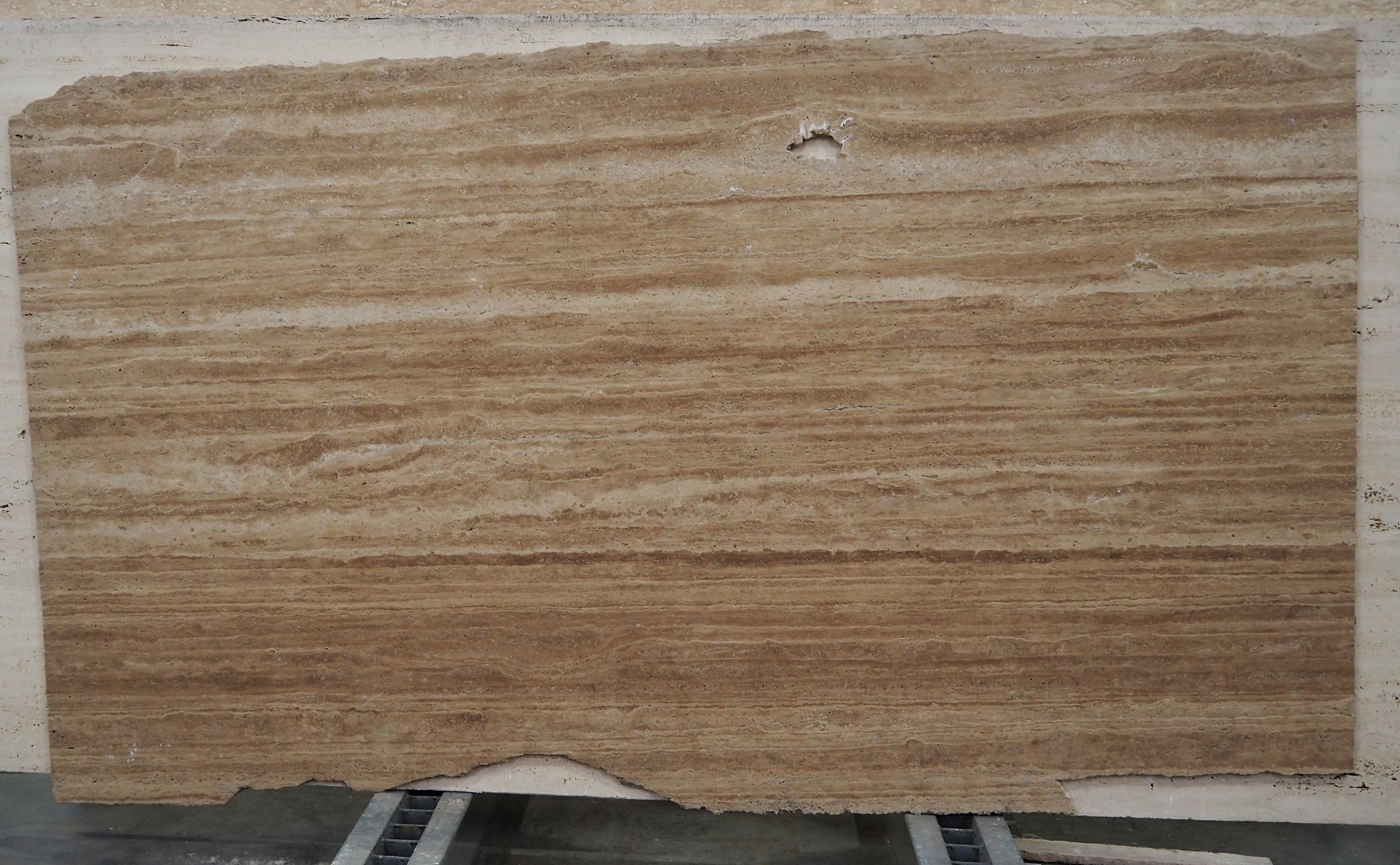 Travertine Noce/020/Anticato (1359 (2 450 х 1 350))