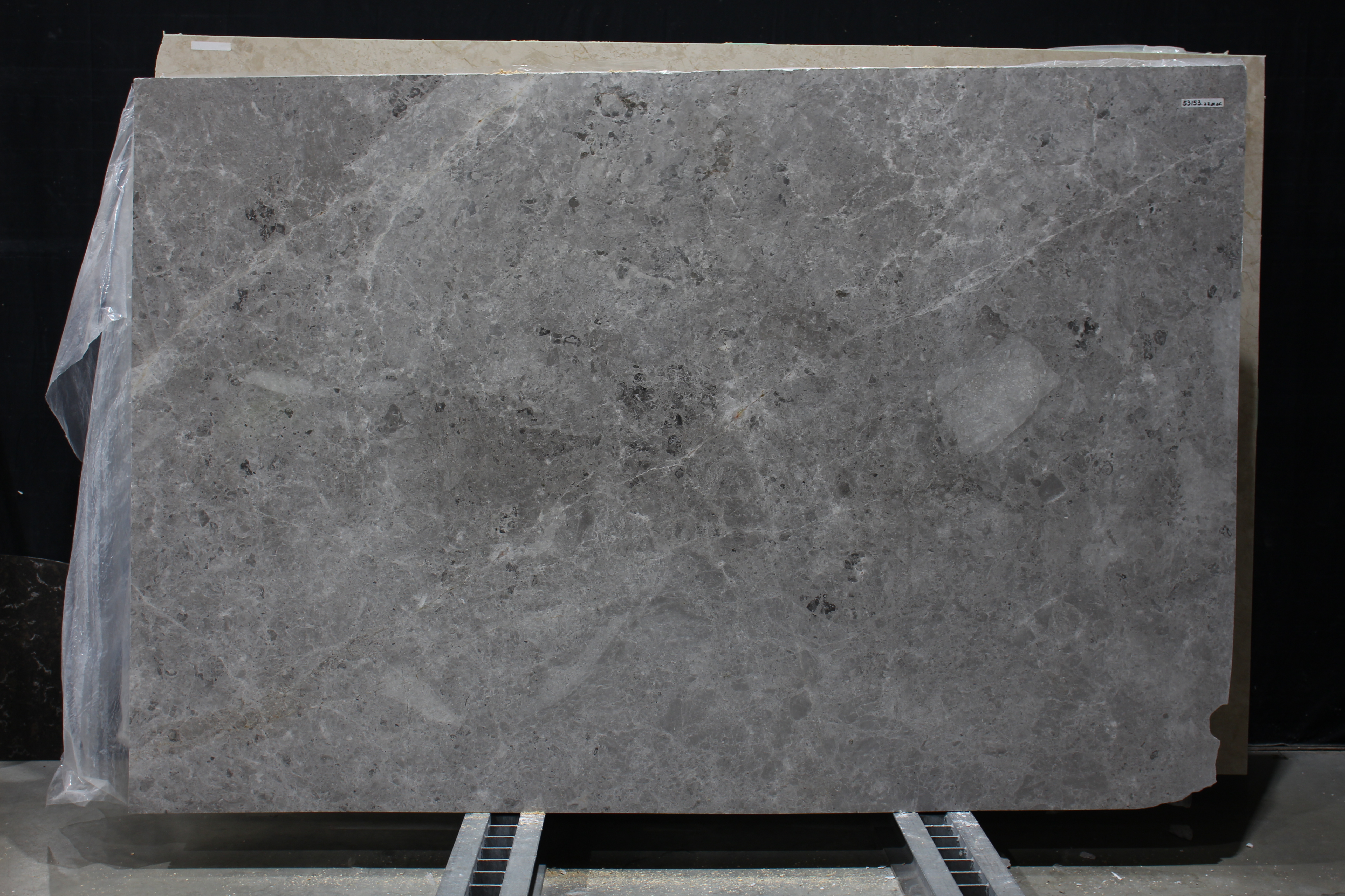 Tundra Grey/020/Полированная (53153 (2 530 х 1 670))