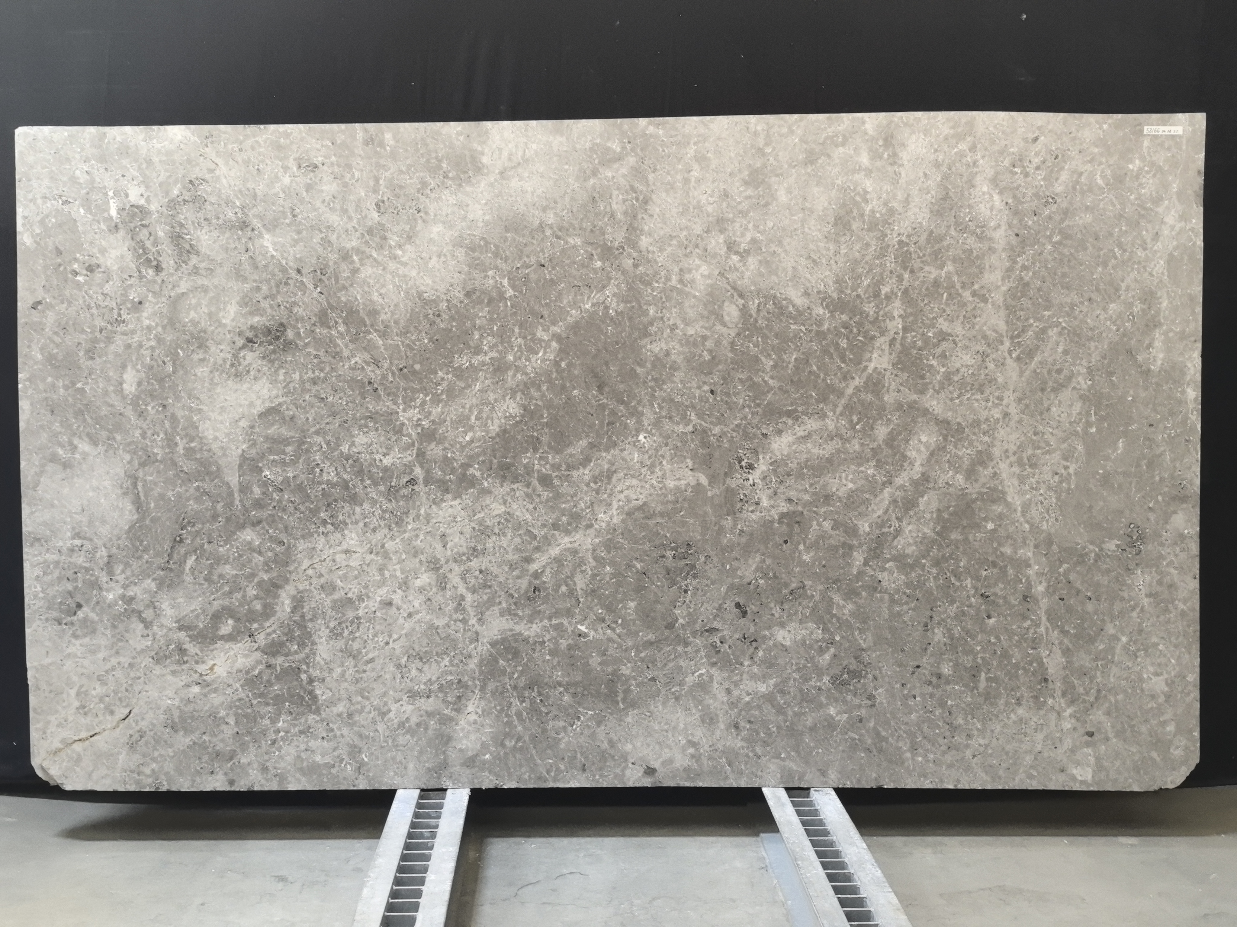 Tundra Grey/020/Полированная (58166 (3 000 х 1 650))