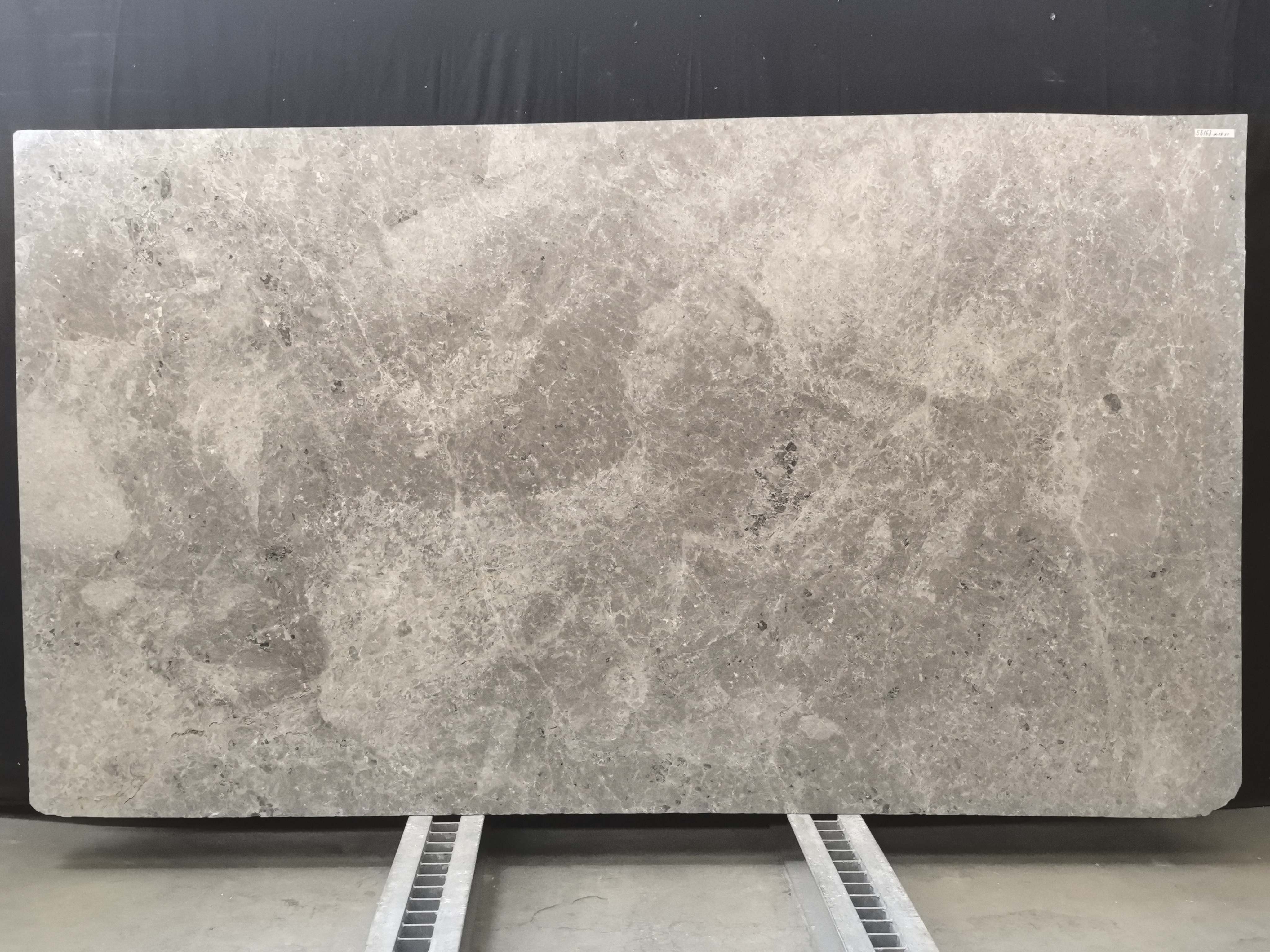 Tundra Grey/020/Полированная (58168 (3 000 х 1 650))