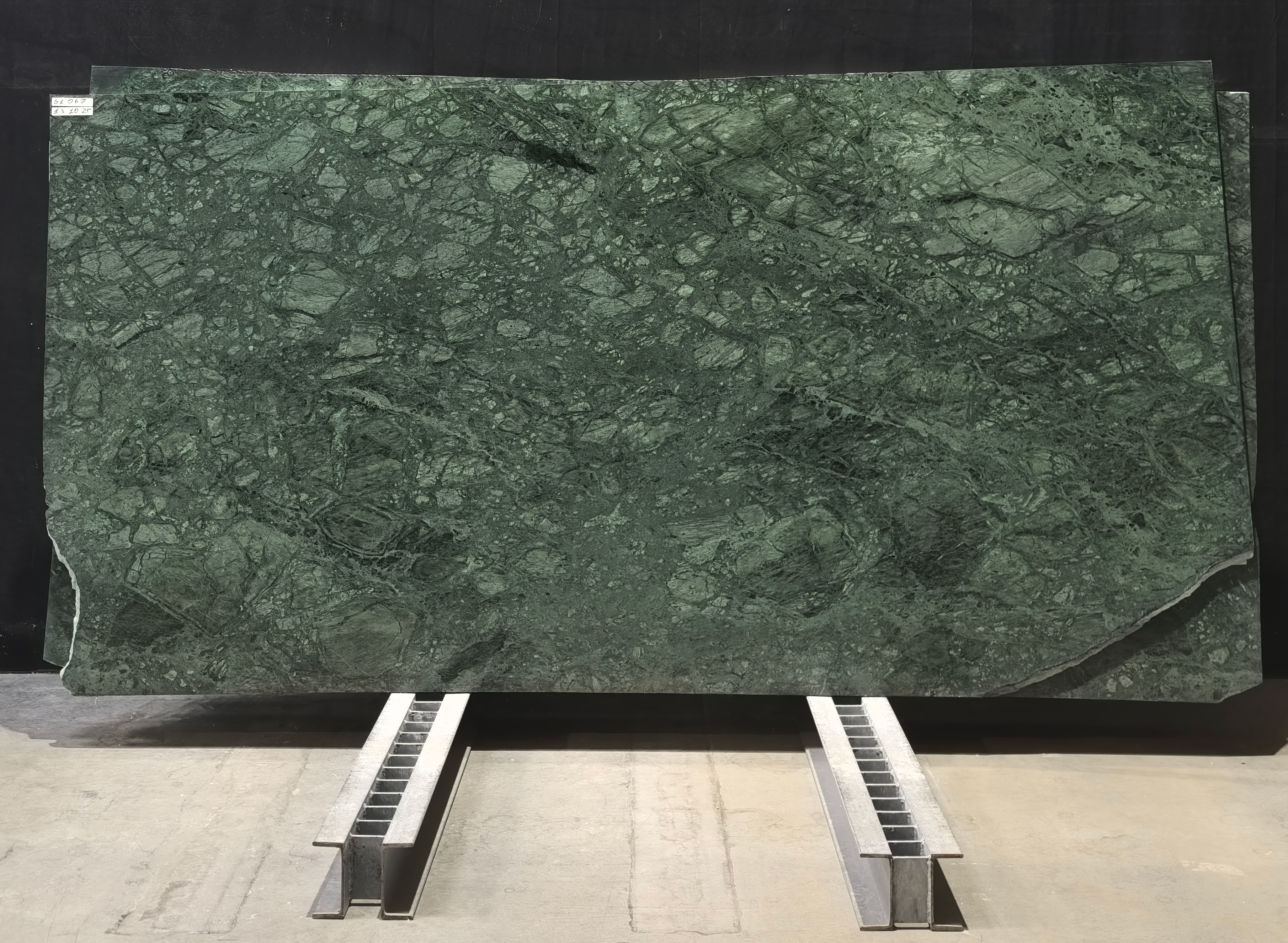 Verde India/020/Полированная (61067 (2 700 х 1 420))