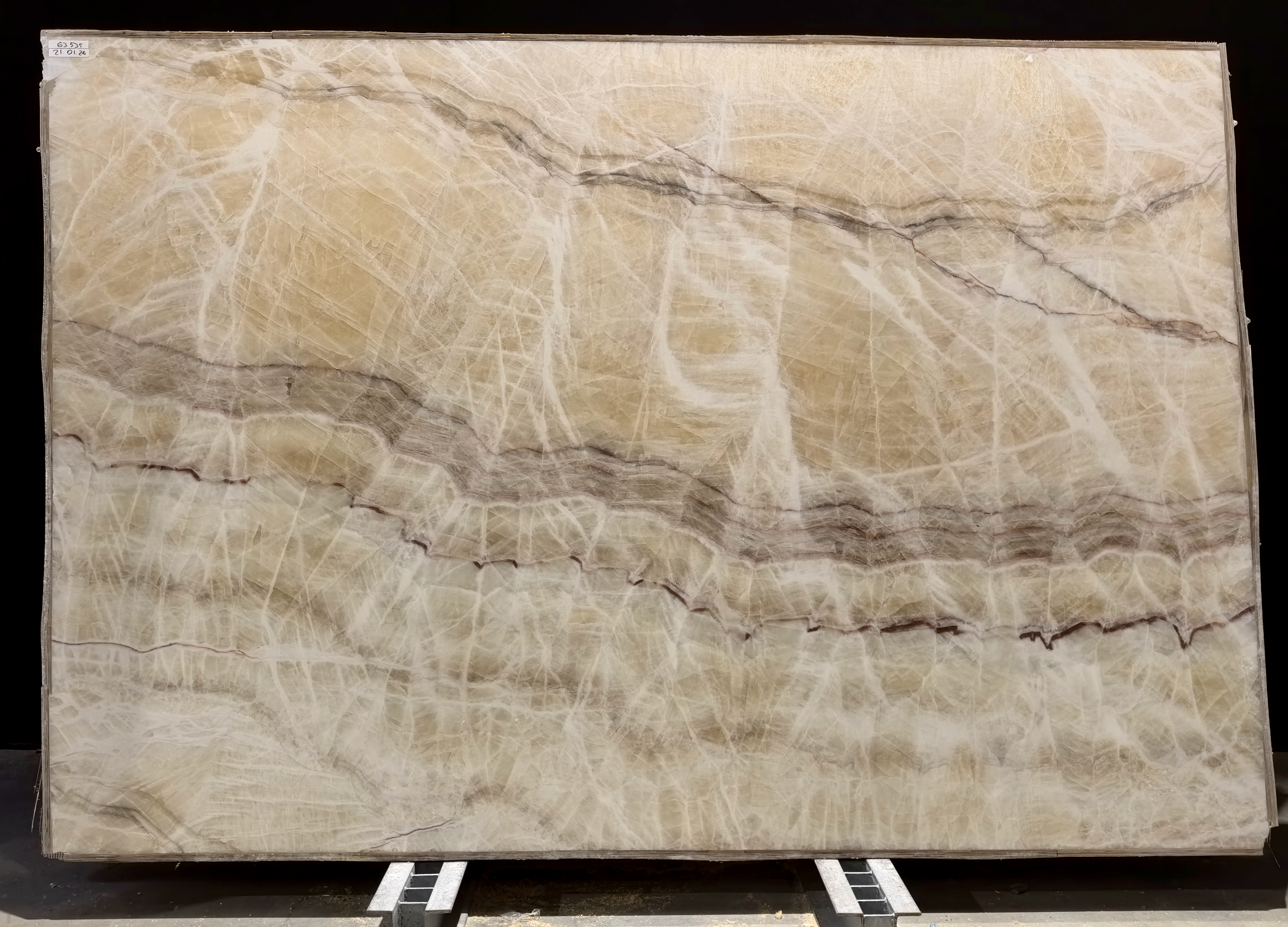 Onyx Beige/020/Полированная (63535 (2 970 х 2 030))