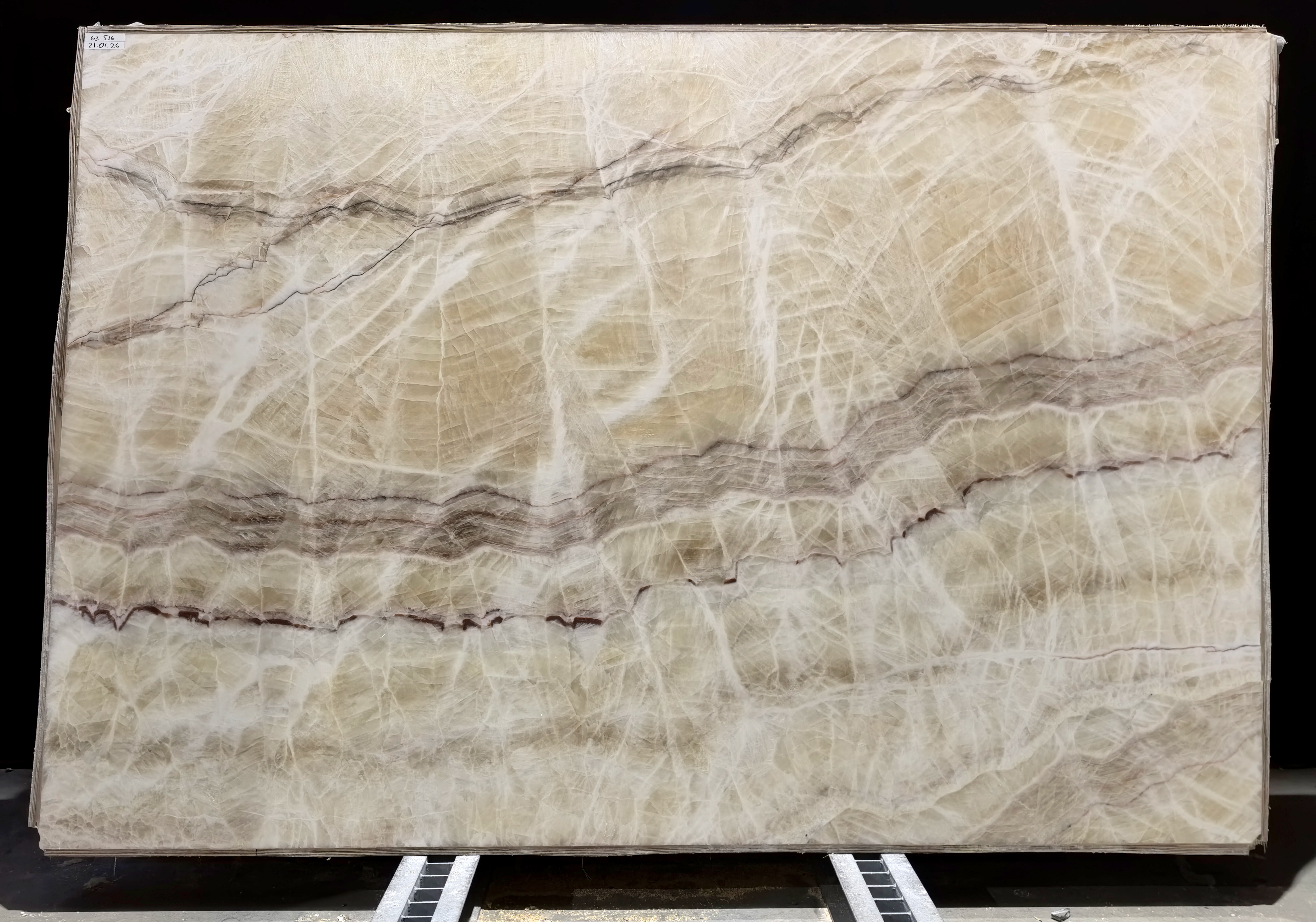 Onyx Beige/020/Полированная (63536 (2 970 х 2 030))