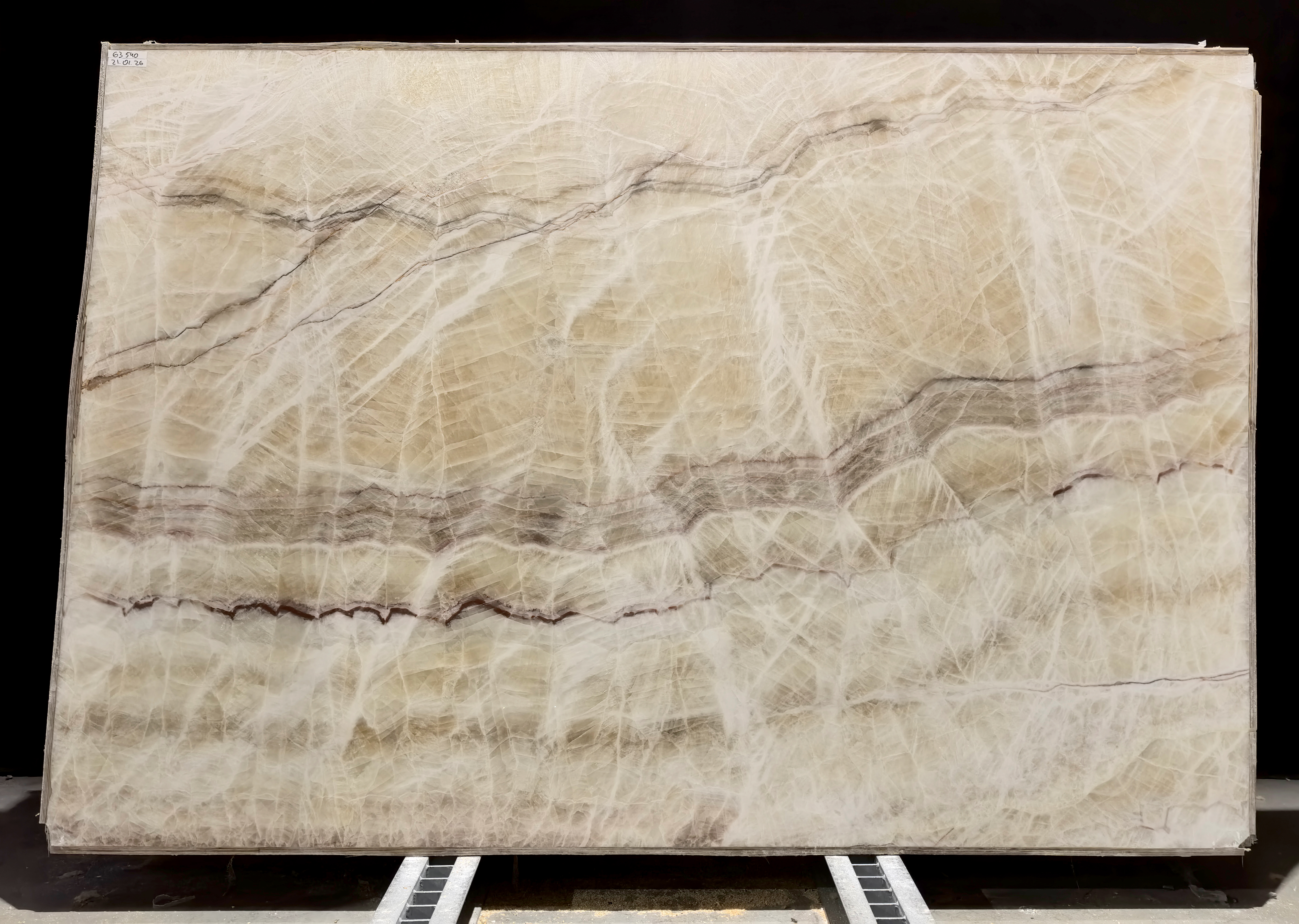 Onyx Beige/020/Полированная (63540 (2 970 х 2 030))